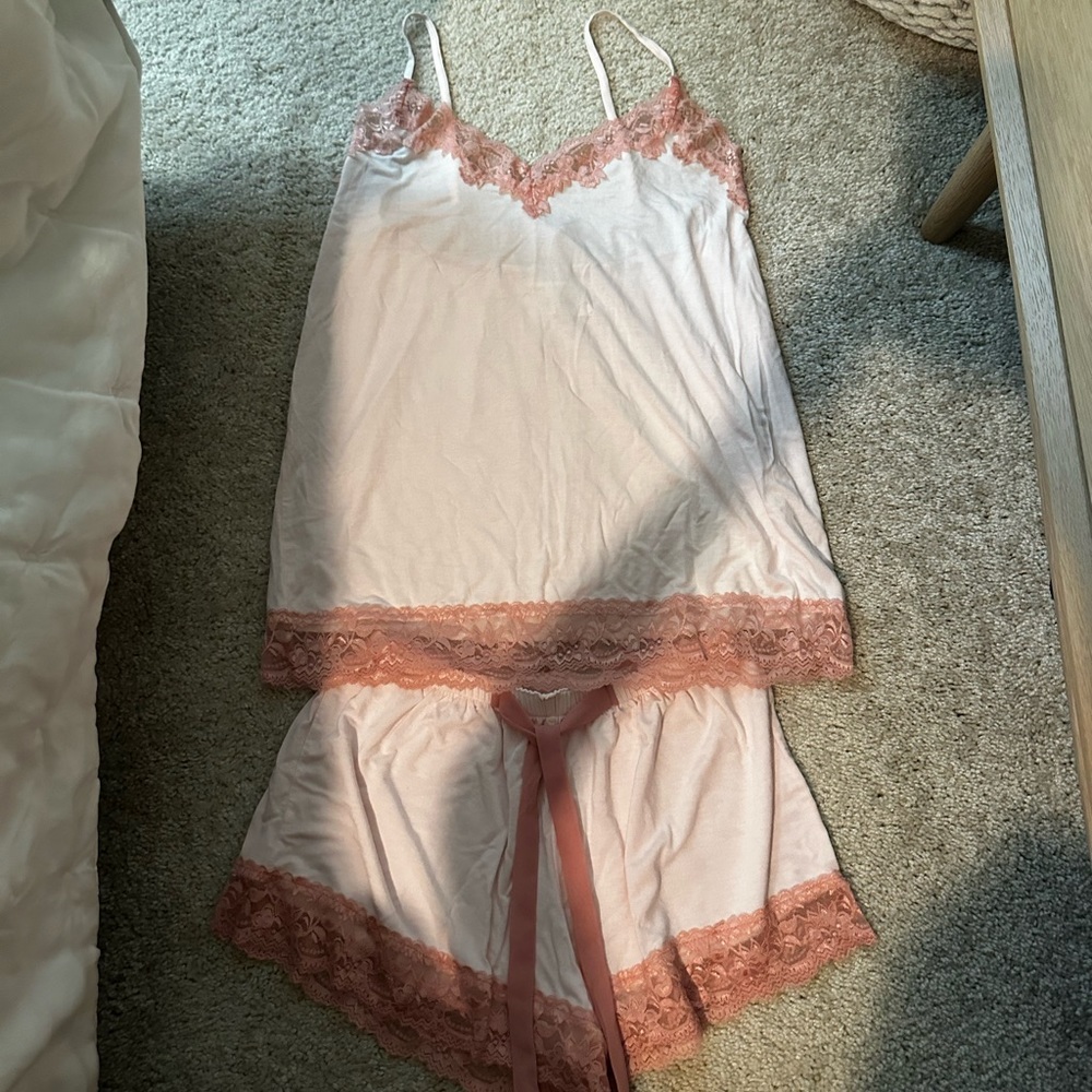Flora Nikrooz sleep set